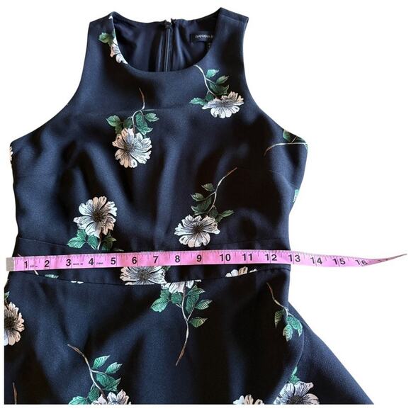Banana Republic Floral Fit & Flare Sleeveless Ruffle Hem Dress 00 Petite - Picture 7 of 9